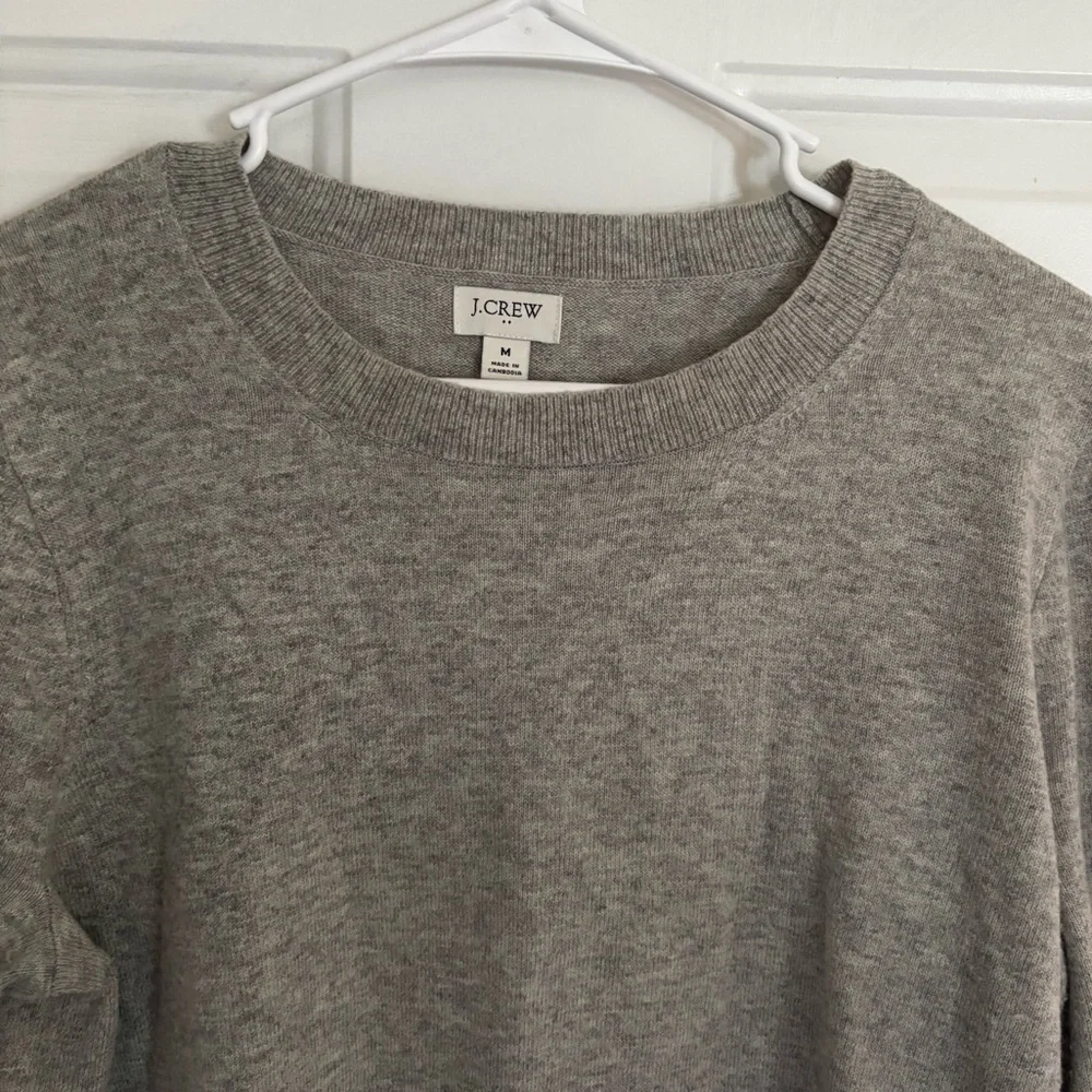 J.Crew Gray Merino Wool Blend Sweater Crewneck Lightweight Size M - Picture 4 of 10